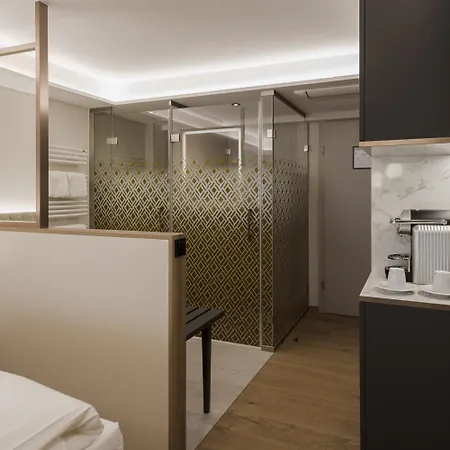 Hotel Schwarzer Baer 4*