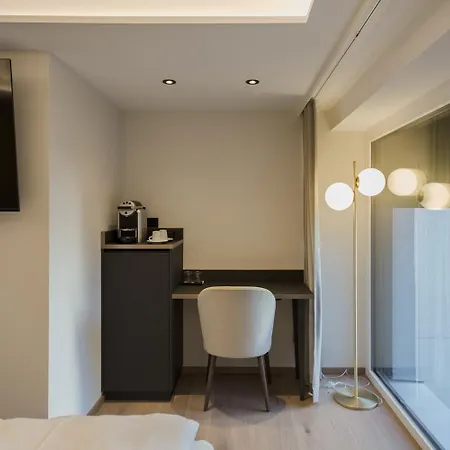 Schwarzer Baer 4* Λιντς
