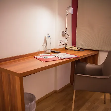 Hotel Schwarzer Baer 4*