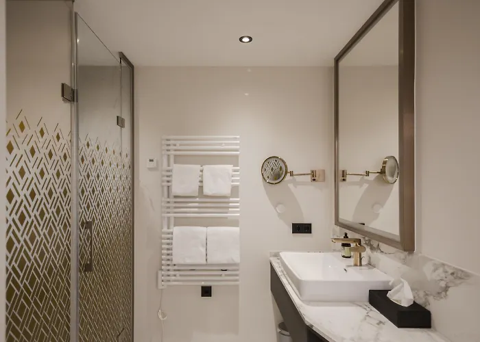 Hotel Schwarzer Baer