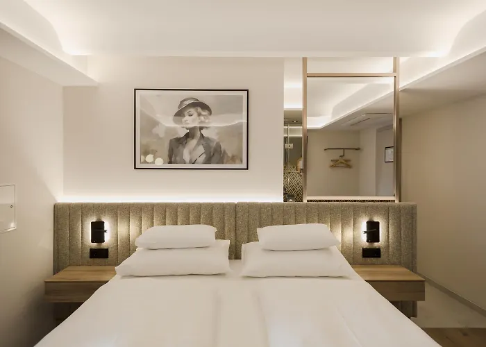 Schwarzer Baer 호텔 4*