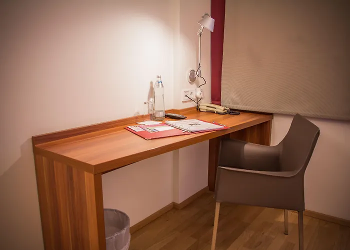 호텔 Schwarzer Baer 4*