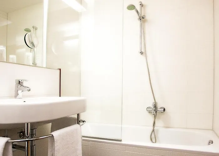 호텔 Schwarzer Baer 4*