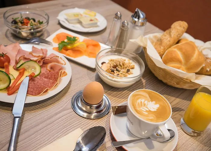 호텔 Schwarzer Baer 4*